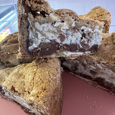 Mini Egg  Cookie Pie