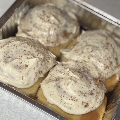 Sourdough Cinnamon Rolls 4 Count 