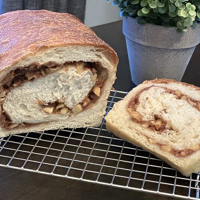 Apple Pie Sourdough Loaf 