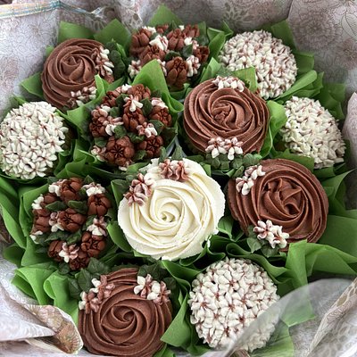  12 Flower Cupcake bouquet 