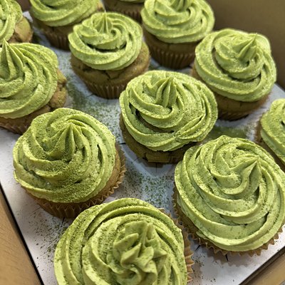 Matcha Sourdough Cupcakes 4ct