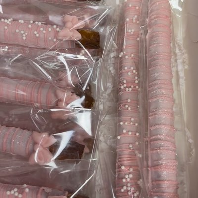 12 Custom Pretzels