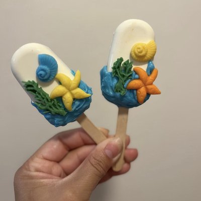 Cakesicles 