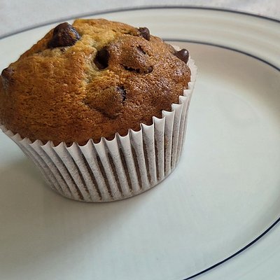Banana Chocolate Chip Muffins (12)
