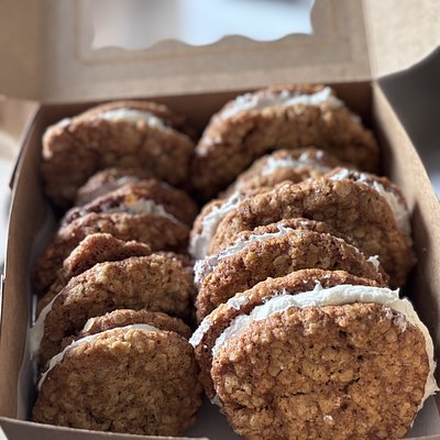 Oatmeal Cream Pie Cookies - 6 