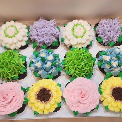 Floral Cupcakes 