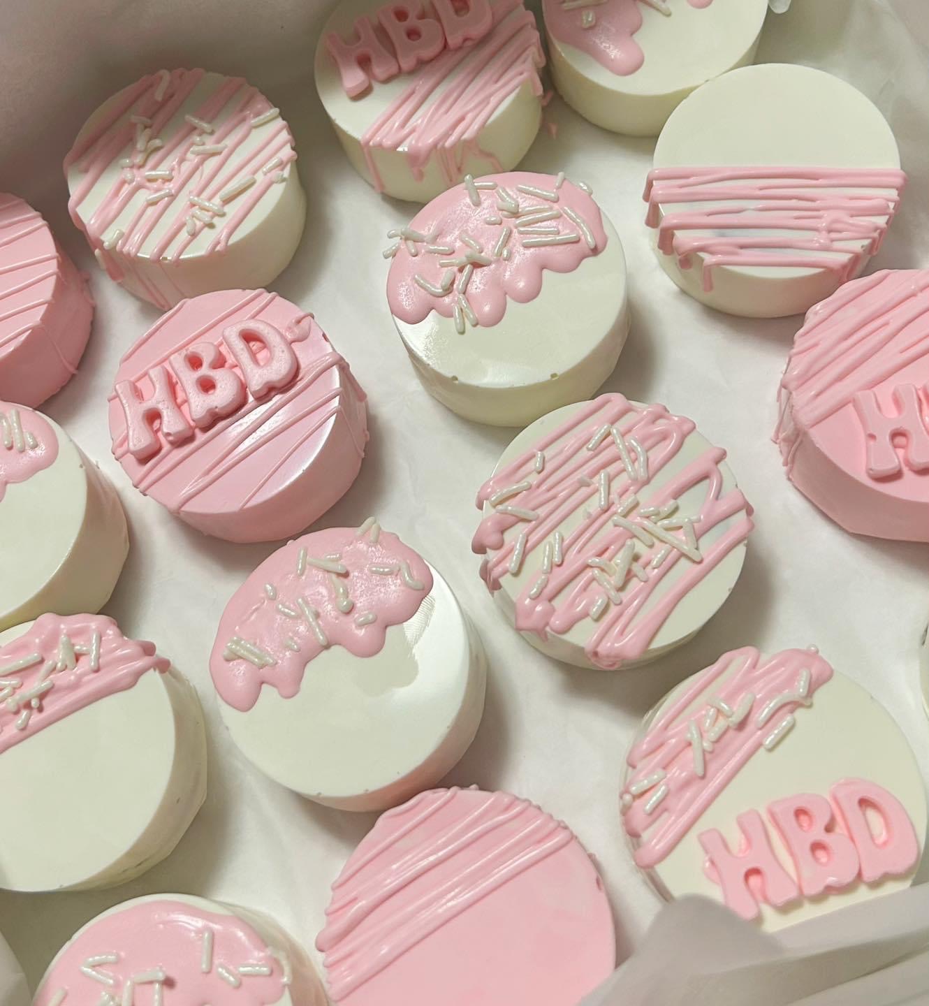 Cake Pucks