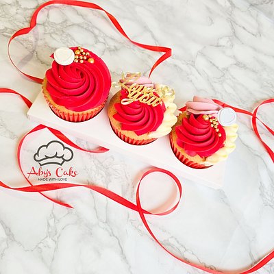 Box Of 3 Valentine's Cupcakes 