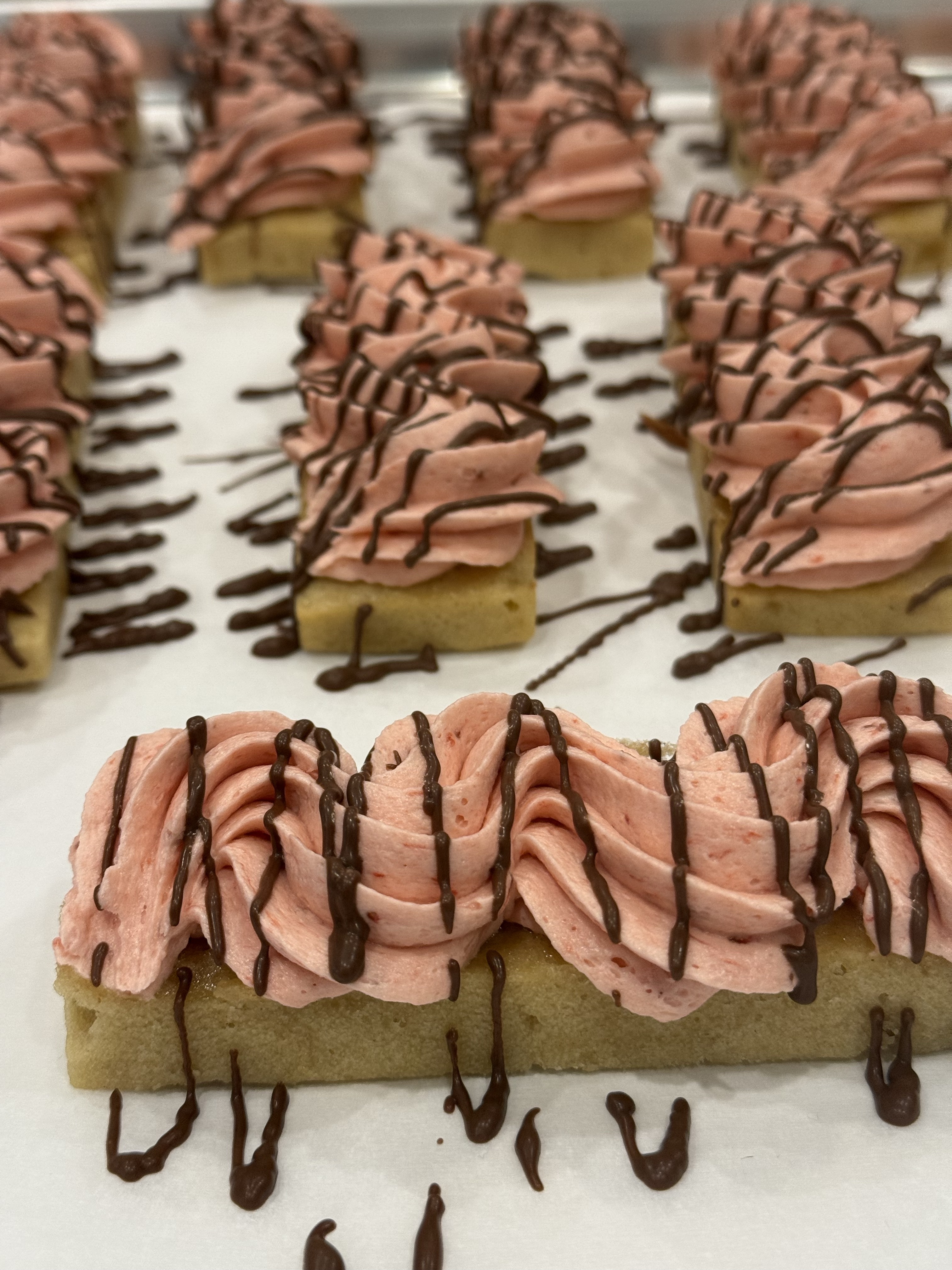 Banana Split Bar ( Price Per Bar)