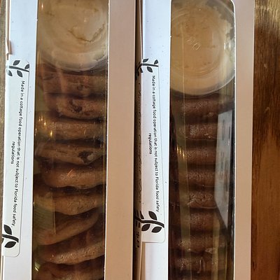 Chocolate chip/ Chocolate Dip cookies