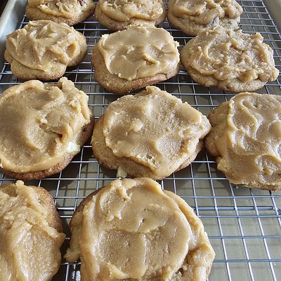 Caramel Apple Pecan Cookies
