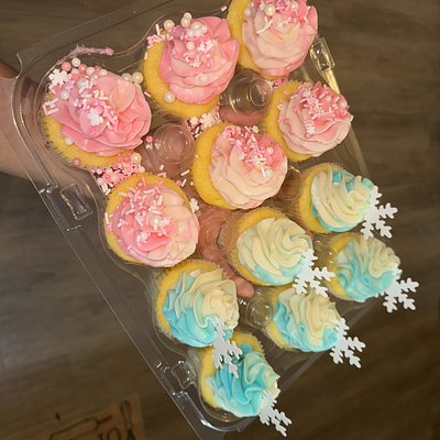Christmas Theme Cupcakes 
