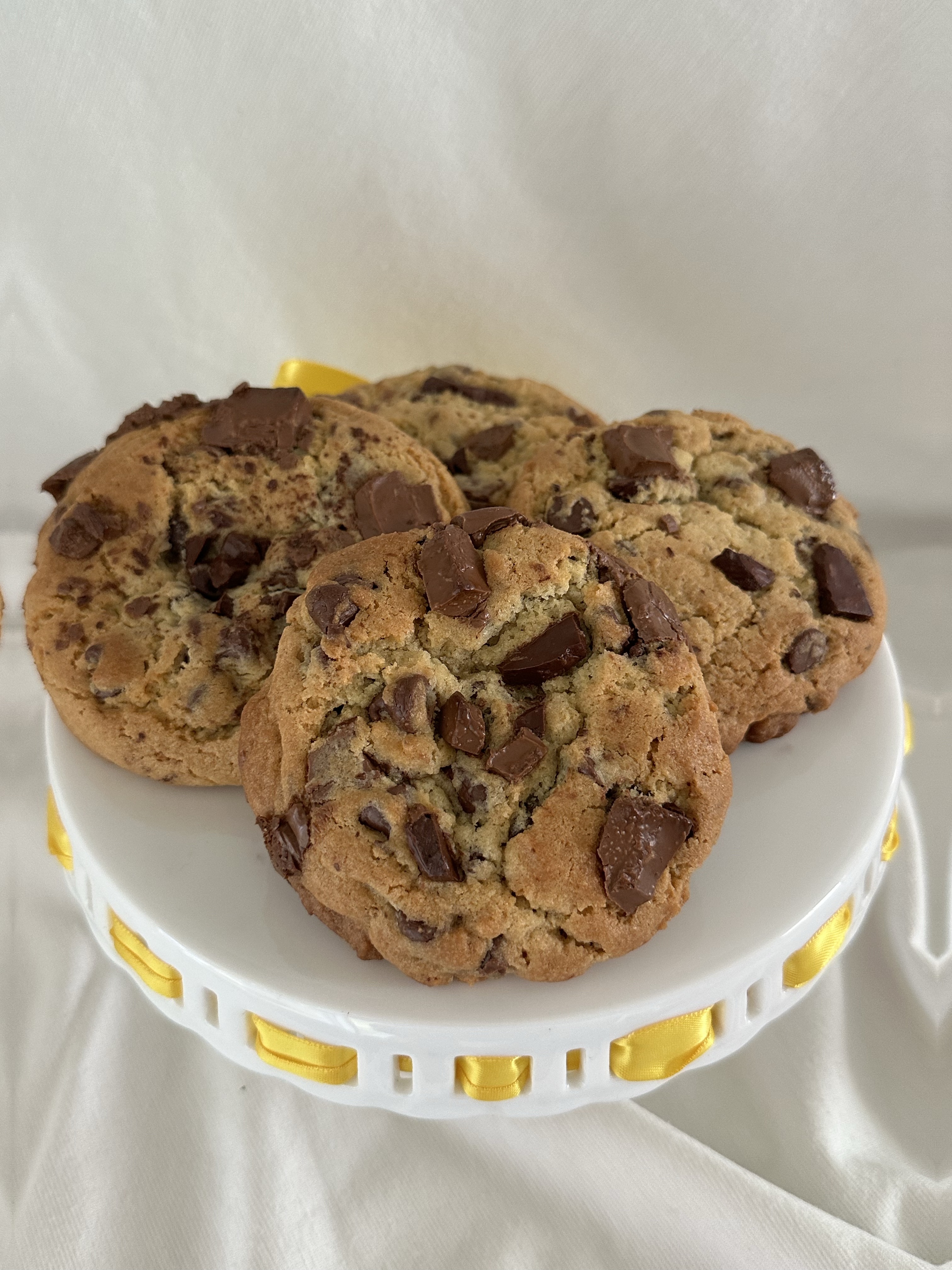 Giant Chocolate Chip Cookies