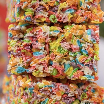 fruity pebble rice crispy bar