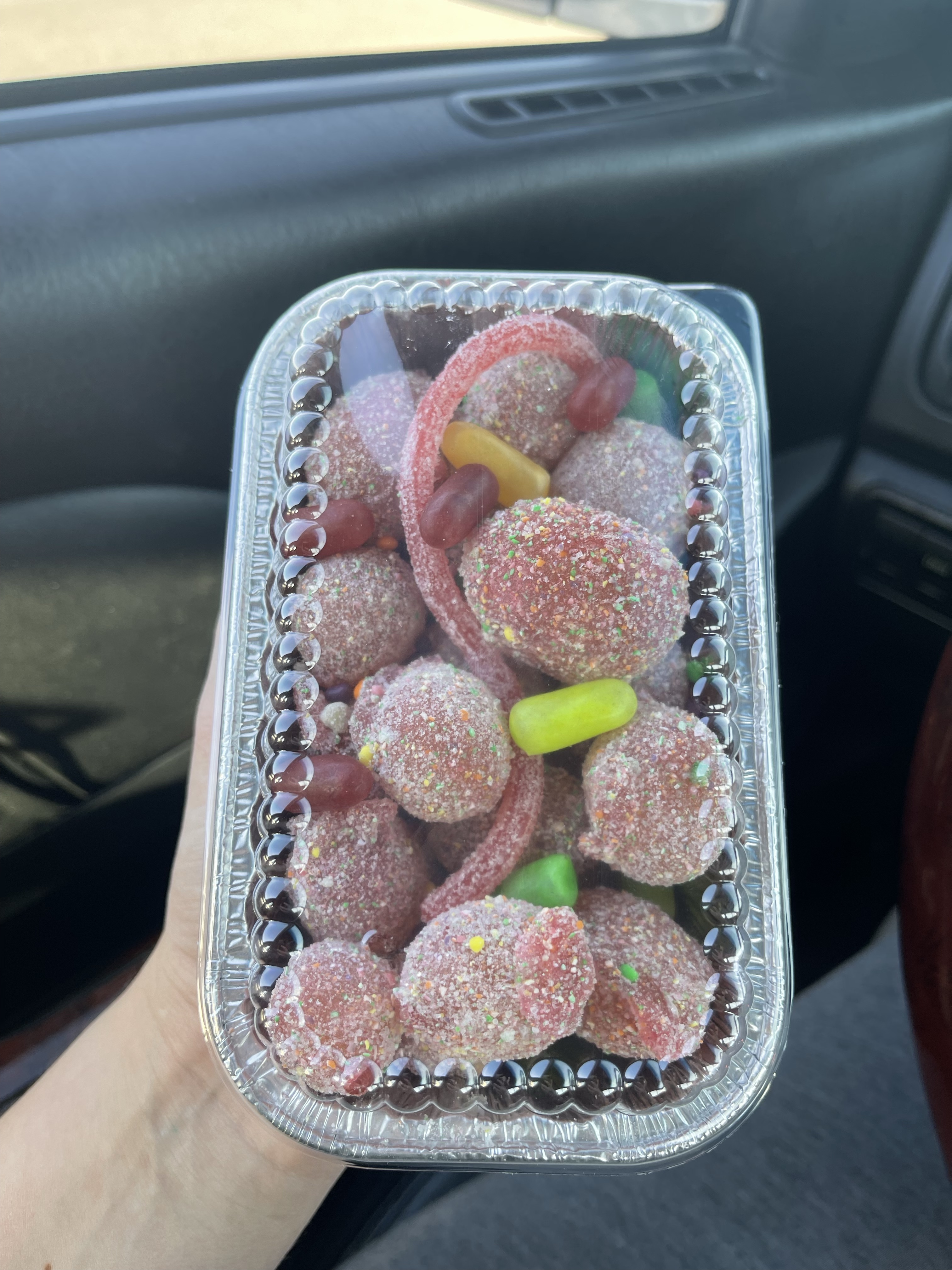 Small Candy Grapes (1 Flavor, 1 Topping)