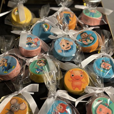 Coco melon Oreos covered Customize 