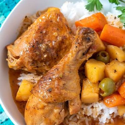 Pollo Guisado Half Tray