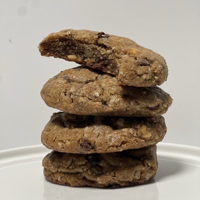 Oatmeal Raisins W/Nuts 