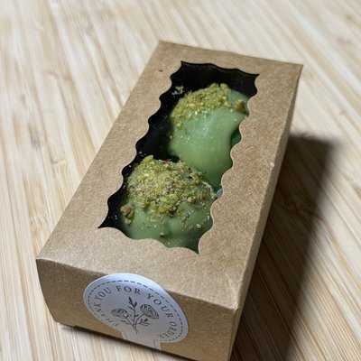 Pistachio Cake Truffles 