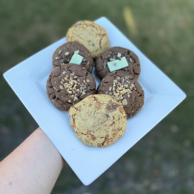 6 Pack Of Gourmet Cookies 