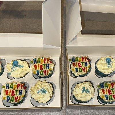 Dozen Standard Cupcakes 