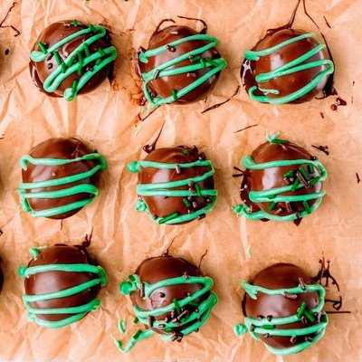 Mint Oreo Truffles, Dozen