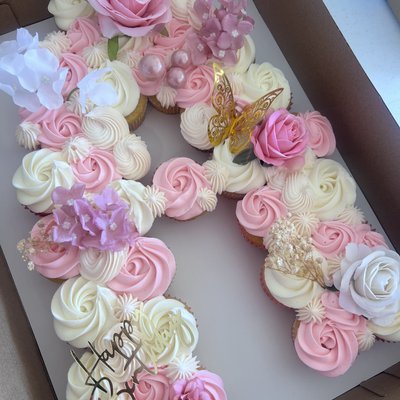 Letter Cupcake Cake 