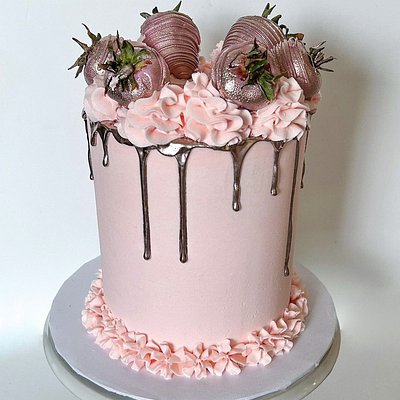 Signature Round Cake – 6” (3-Layer)