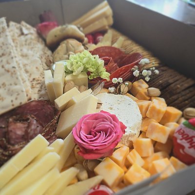 Charcuterie Box Small