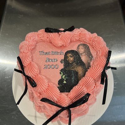 8 Inch Heart Cake