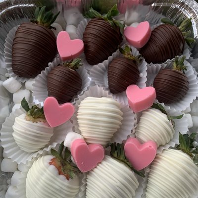 Assorted Strawberries (12ct)