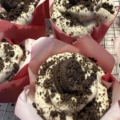 Six Oreo Cupcakes
