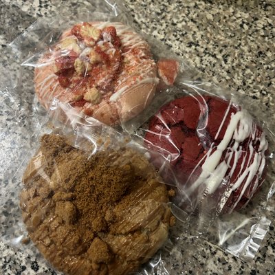 Three Cookies 