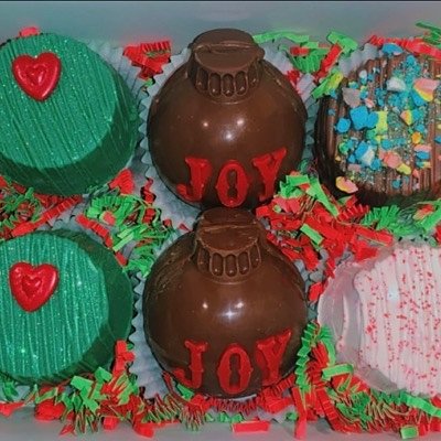 Hot Cocoa Bomb w/ Edible Spoon 