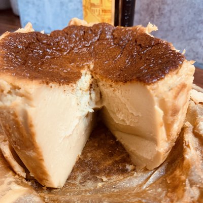 KAHLUA “BURNT” BASQUE CHEESECAKE