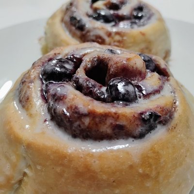 3 ct Blueberry Cinnamon Rolls 