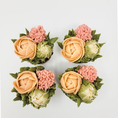 Free Standing Cupcakes By The Dozen (Traditional Sized)