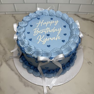 8” Cake (Medium, 15-20 Servings) 