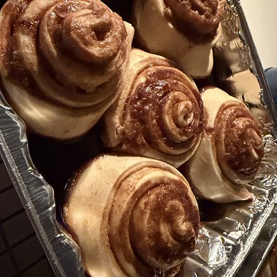 Jumbo Cinnamon Rolls (5)