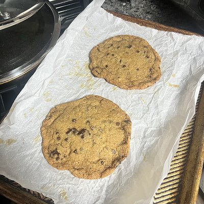 XL Chocolate Chip Cookie (3 Count)