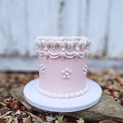 6 Inch Custom 1 Tiered Cakes