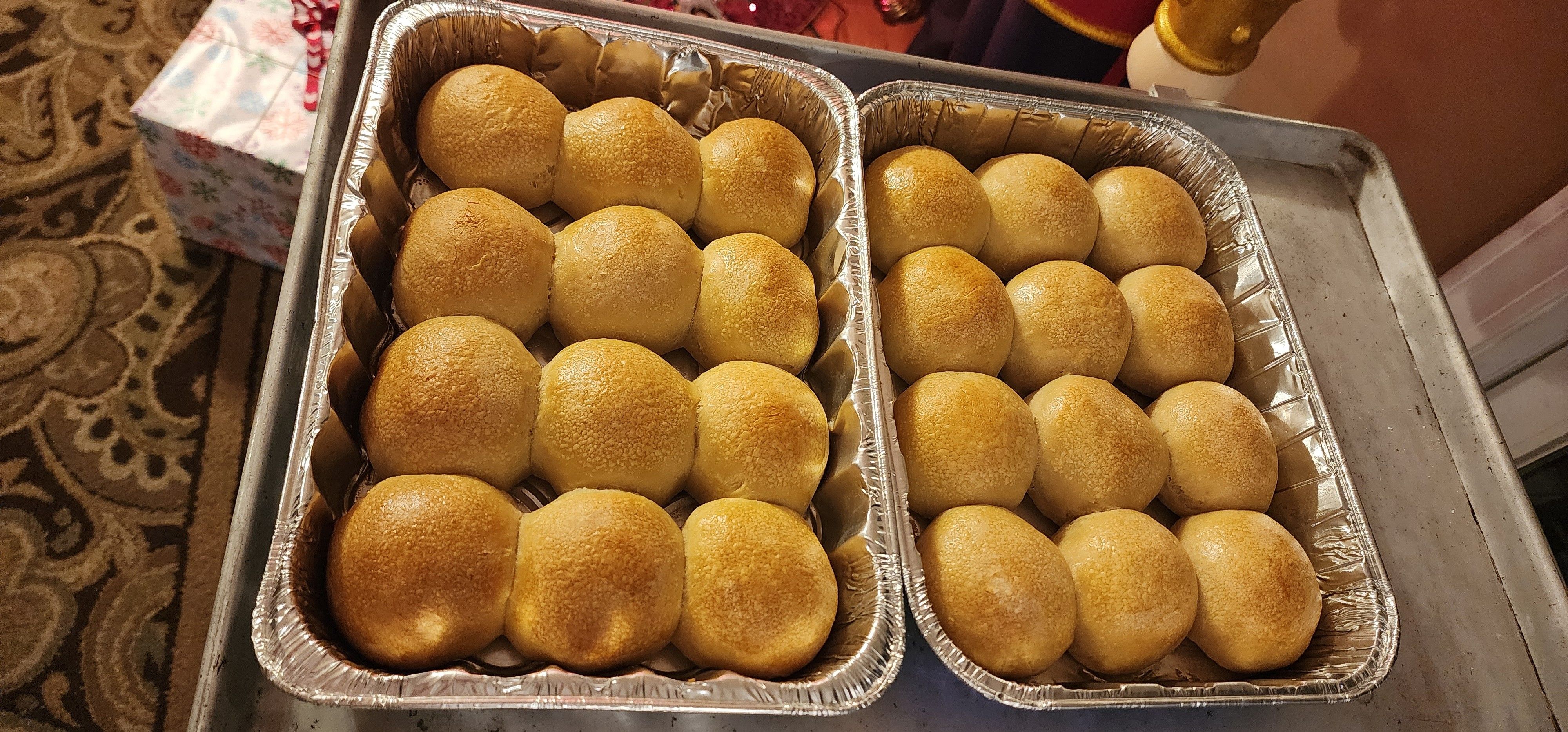 Sourdough Hawaiian Rolls - 12 Count 