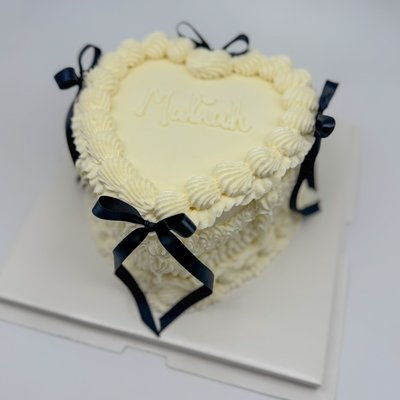 8 Inch Heart Cake