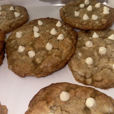 White Macadamia Nut Cookie (1) 