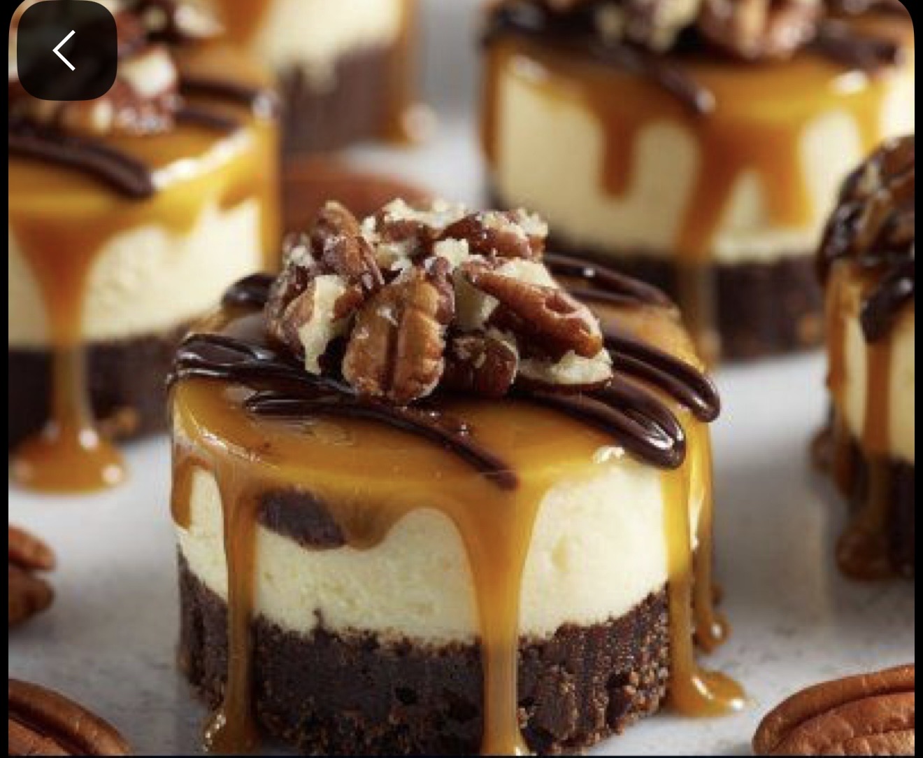 Mini Turtle Cheesecakes 