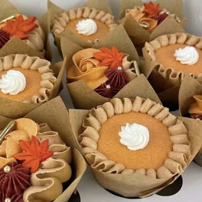 Thanksgiving assorted cupcakes