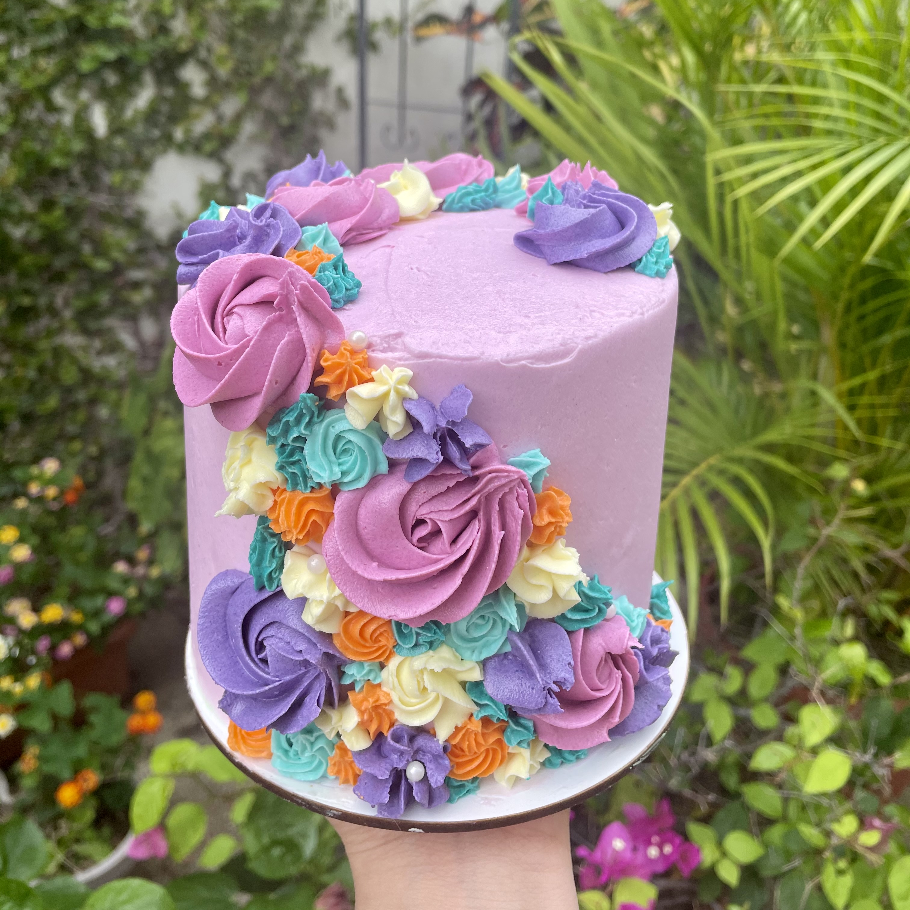 Mini Cake (4 inch 3 layer) Serves 5-8