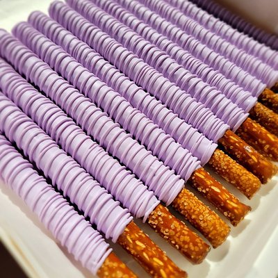 Chocolate Covered Pretzels 