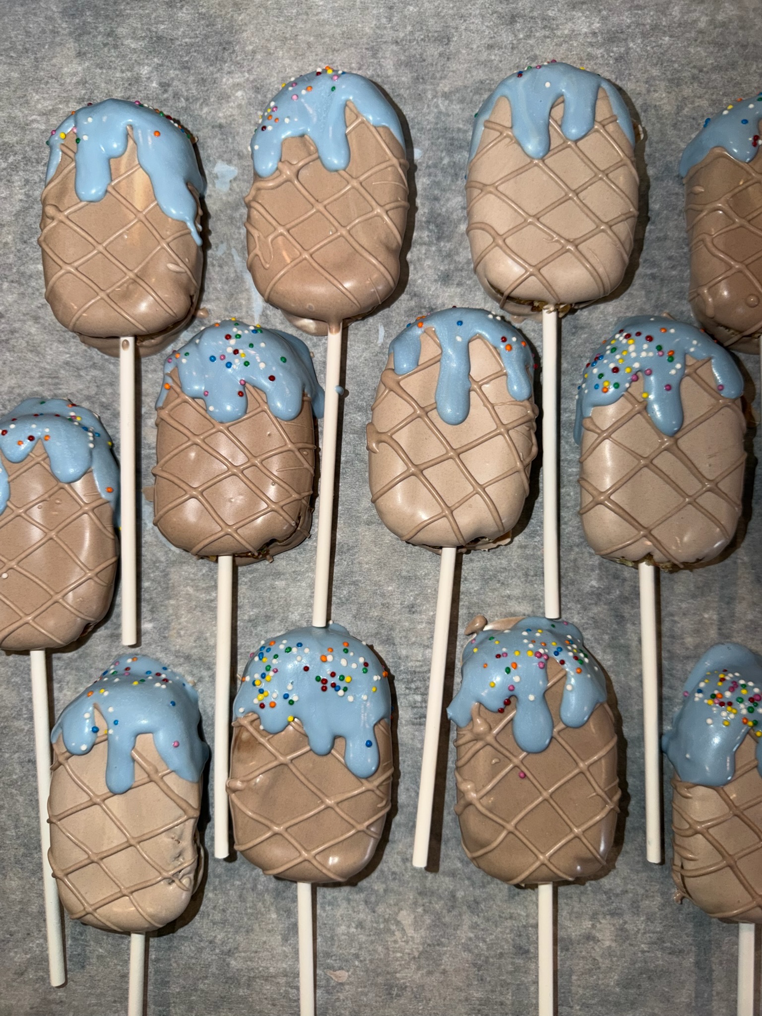 Cakesicles
