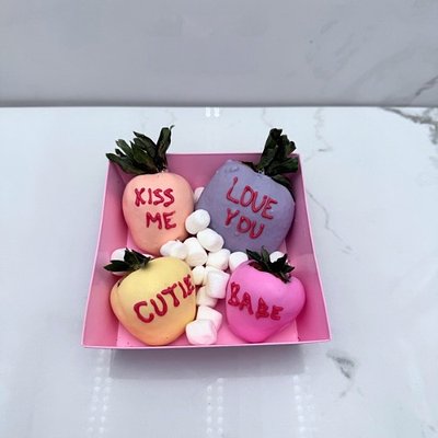 Valentine 4 ct Strawberry Box 